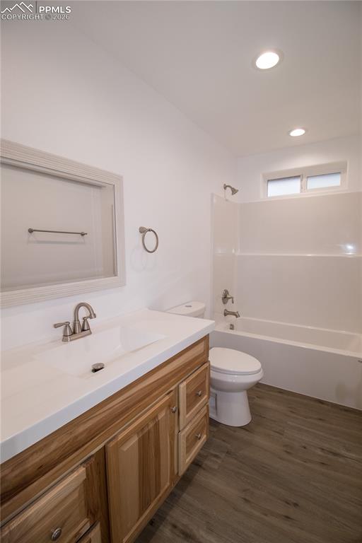 Image 9 of 24: Bathroom