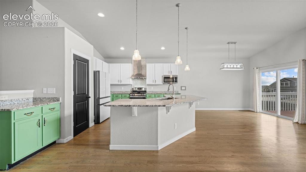 Image 11 of 47: Kitchen