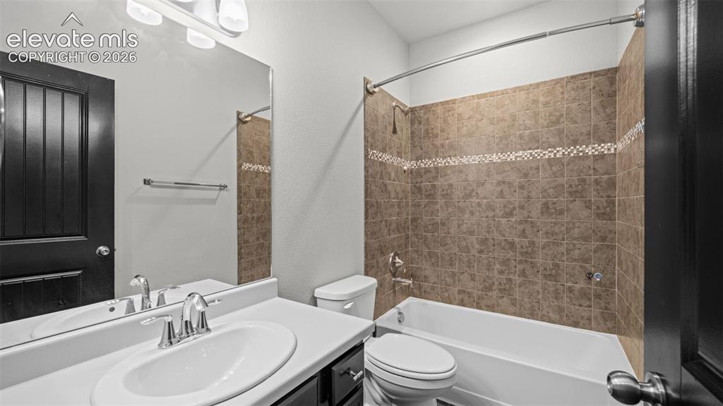 Image 8 of 47: Bathroom