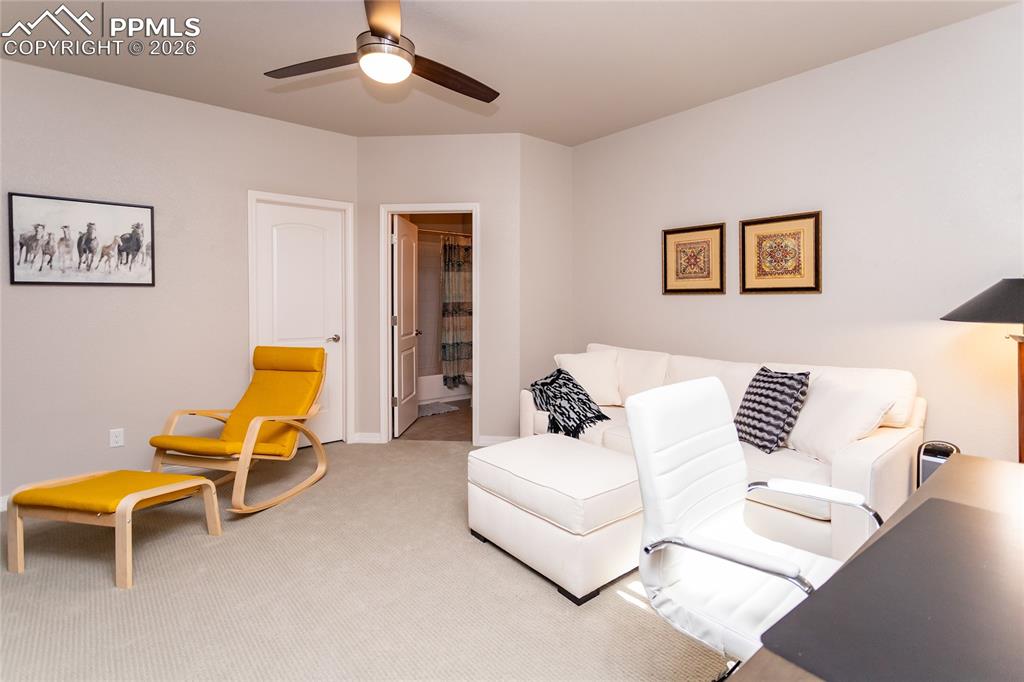 Image 37 of 50: Third bedroom