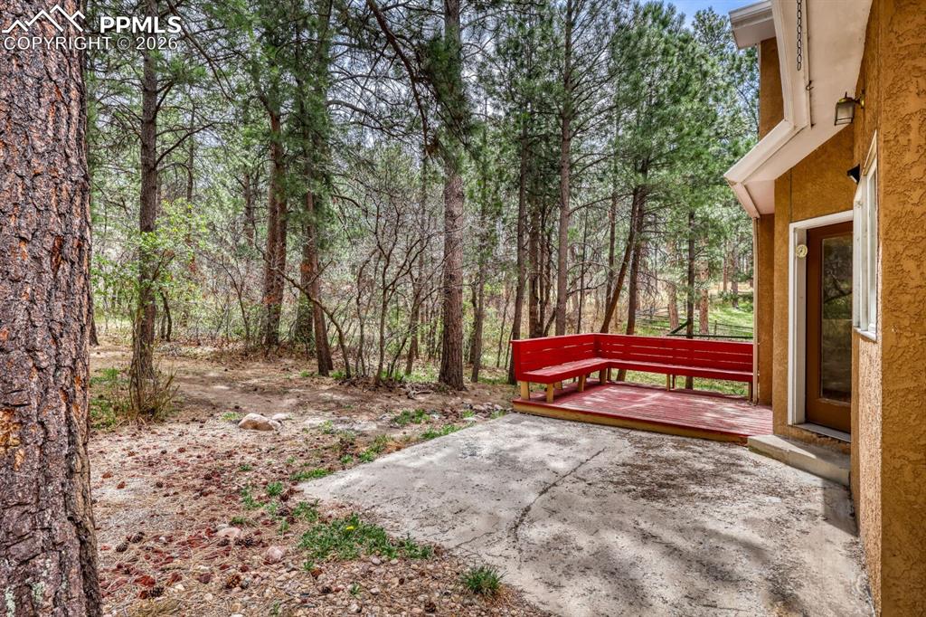 Image 29 of 31: Bedroom