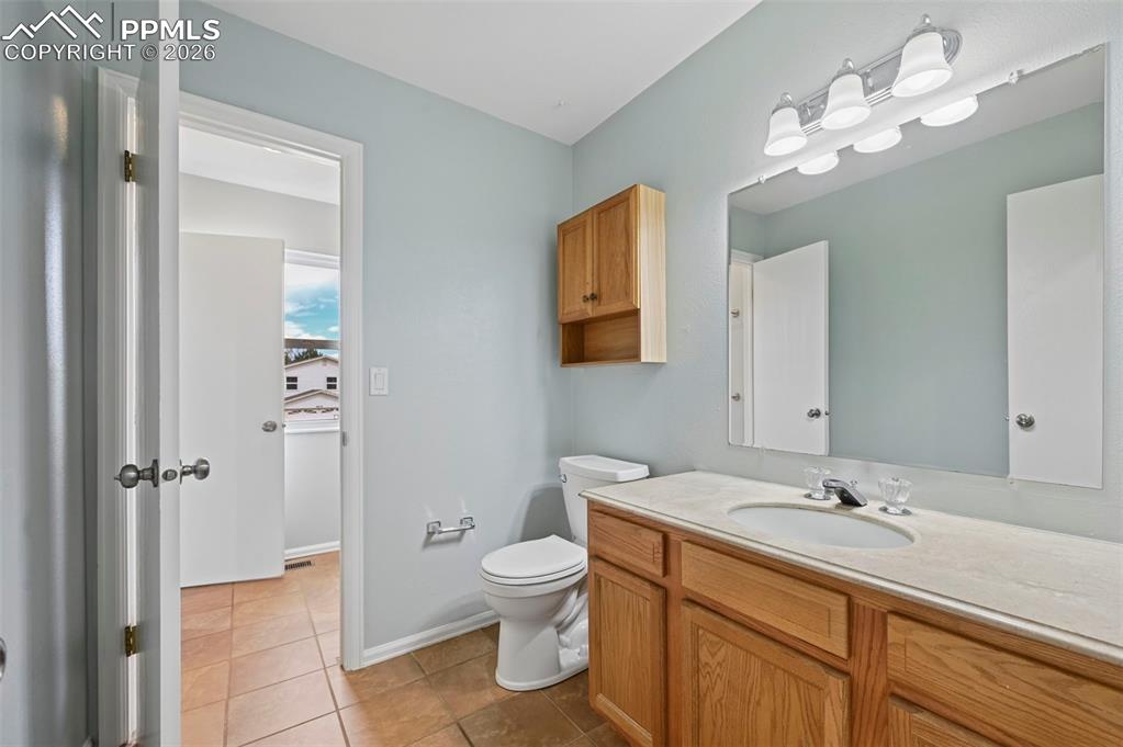 Image 17 of 43: Bathroom