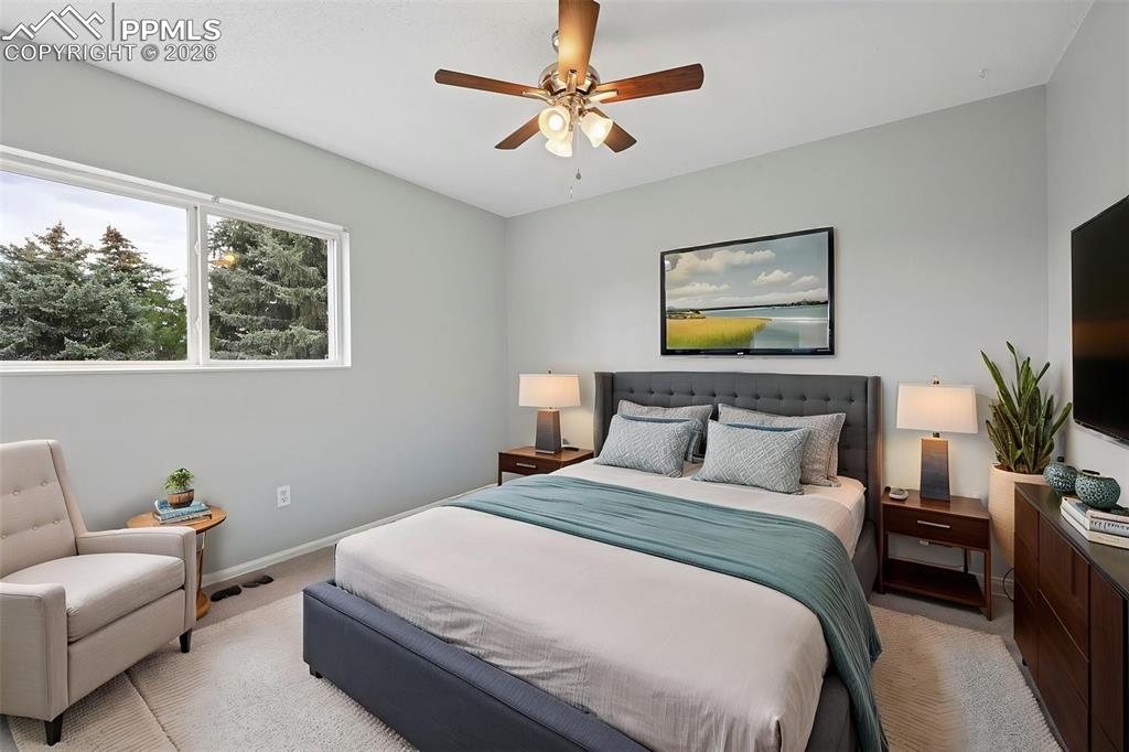 Image 19 of 43: Bedroom