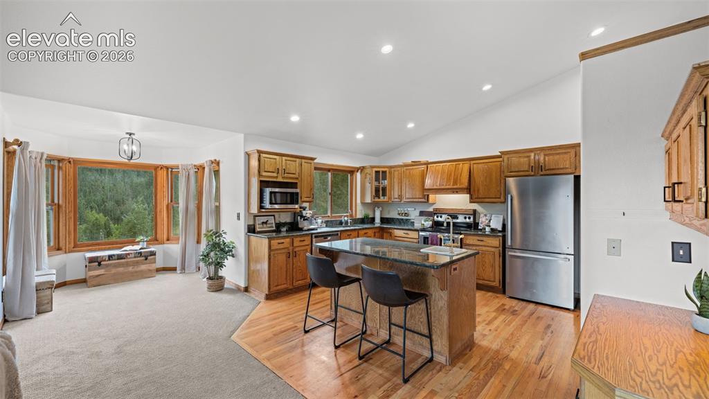 Image 13 of 45: Kitchen