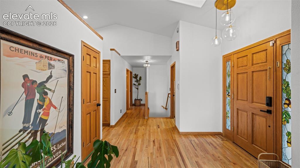 Image 4 of 45: Entry