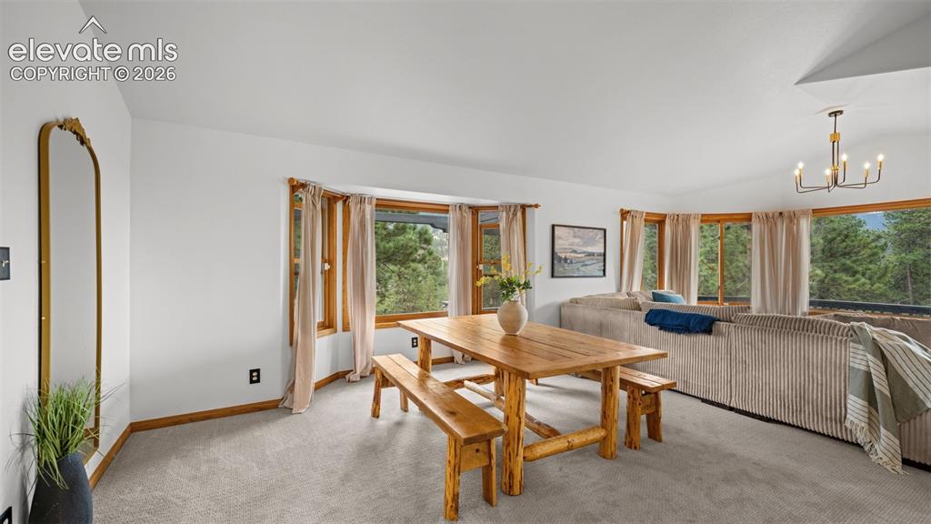 Image 5 of 45: Dining Area
