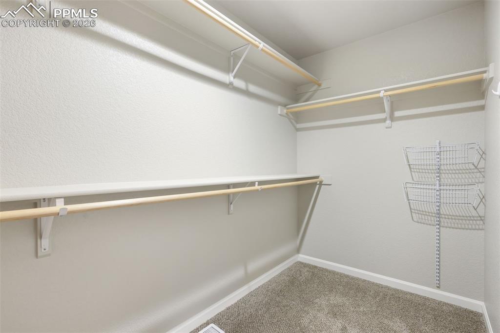 Image 19 of 49: Closet