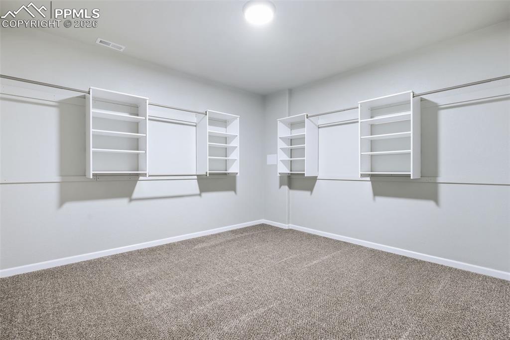 Image 33 of 49: Closet