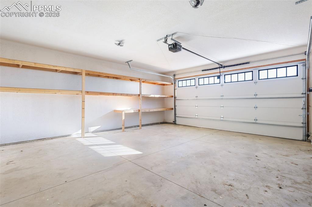 Image 38 of 49: Garage