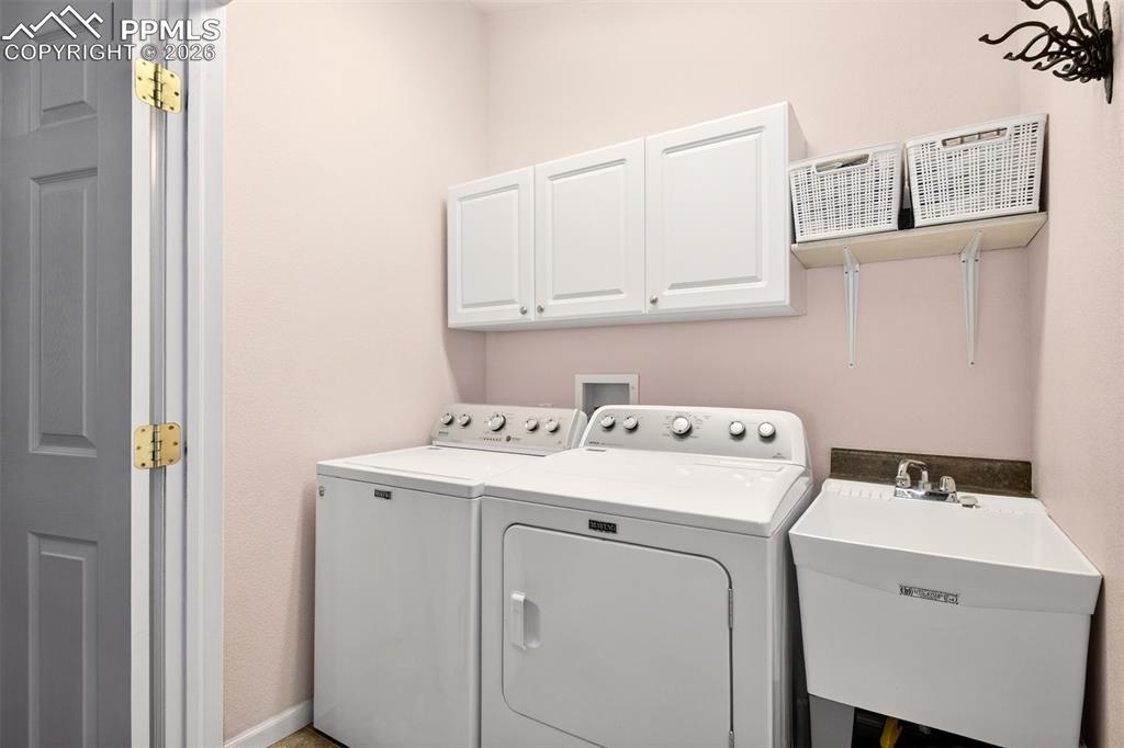 Image 24 of 49: Main Level Laundry