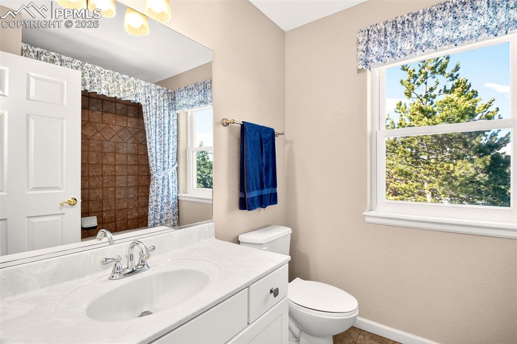 Image 28 of 49: Guest Bath (Main Level)