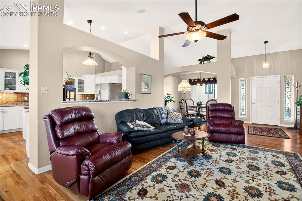 Image 5 of 49: Gorgeous Oak Flooring, Vaulted Ceilings, Open Floor Plan, Central A/C