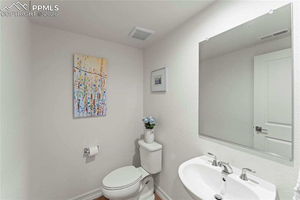 Image 39 of 46: Bathroom