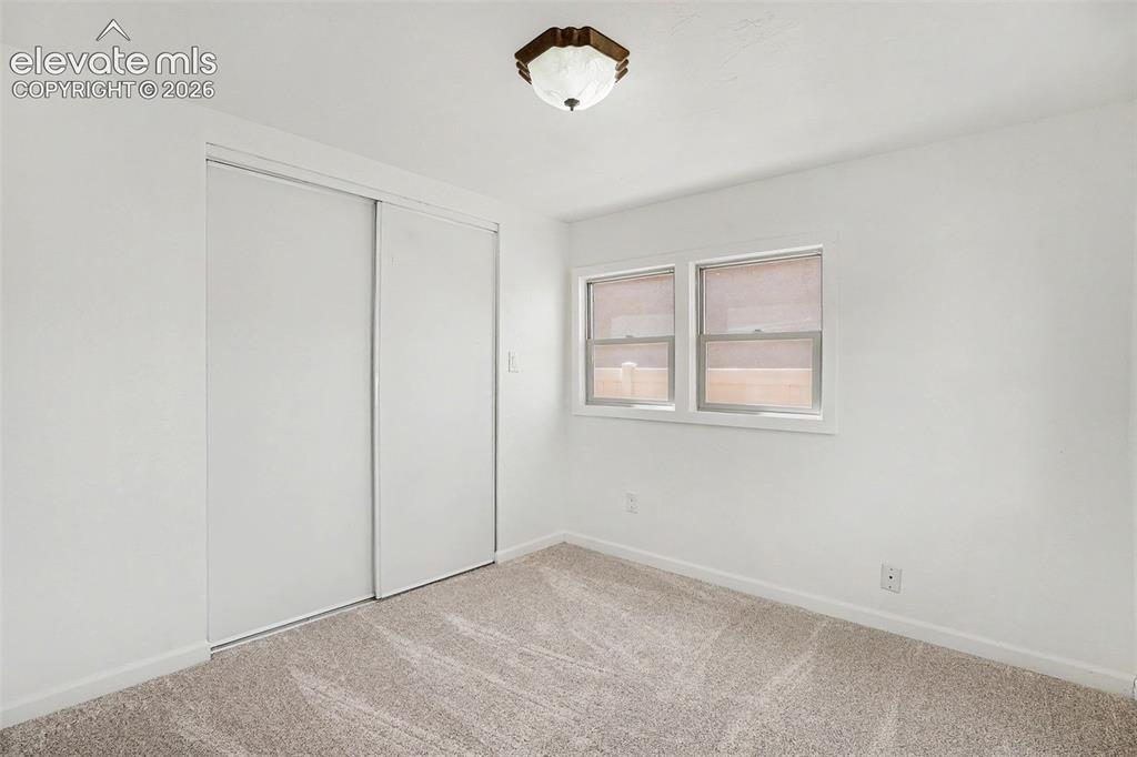 Image 8 of 27: Living Room
