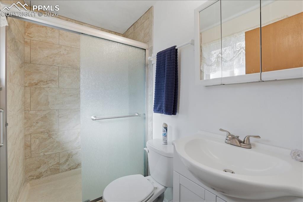 Image 13 of 28: Master Bathroom