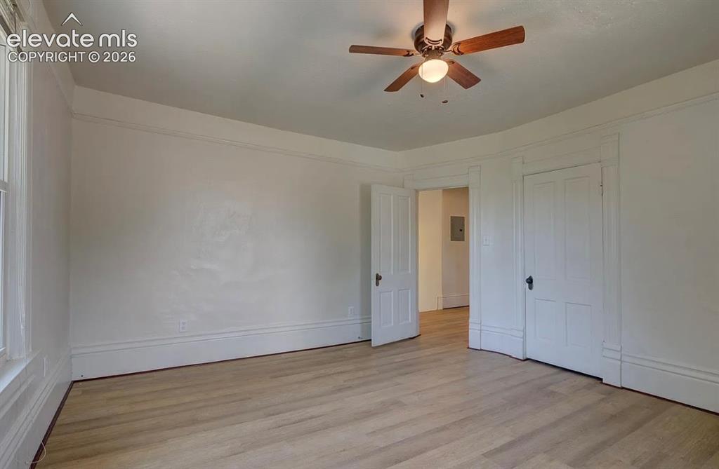 Image 44 of 50: Upper level unit