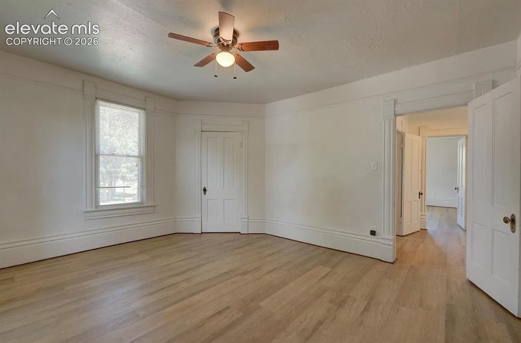 Image 45 of 50: Upper level unit