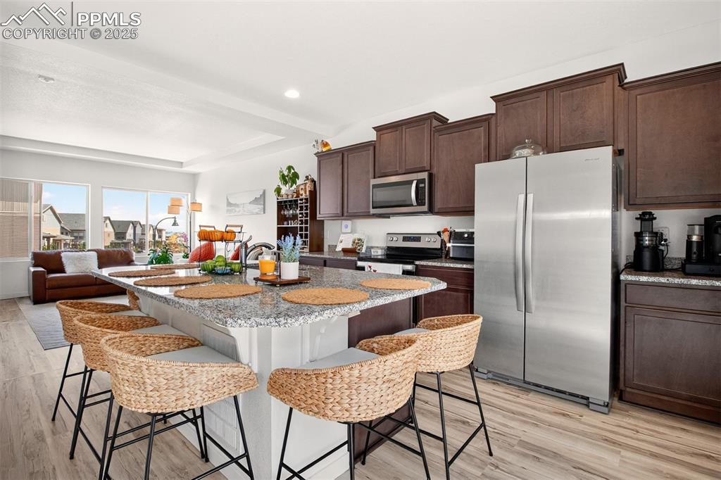 Image 10 of 41: Kitchen