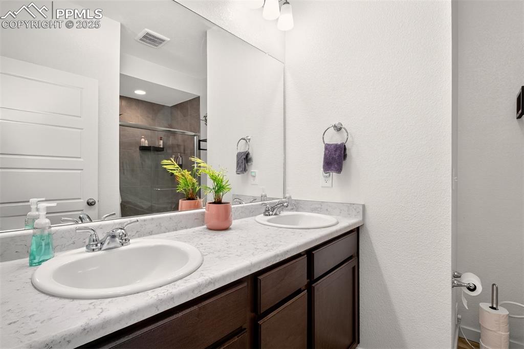 Image 19 of 41: Master Bathroom