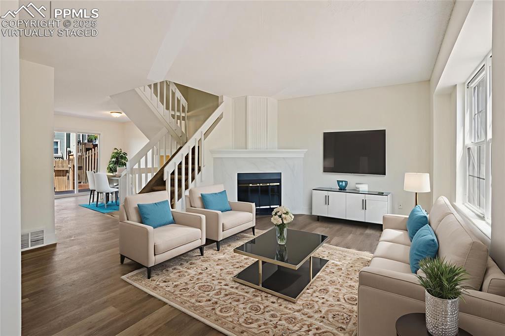 Image 2 of 31: Virtually Staged