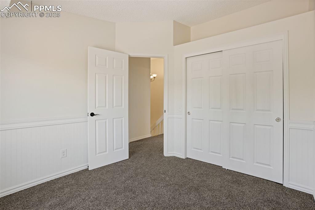 Image 21 of 31: Bedroom