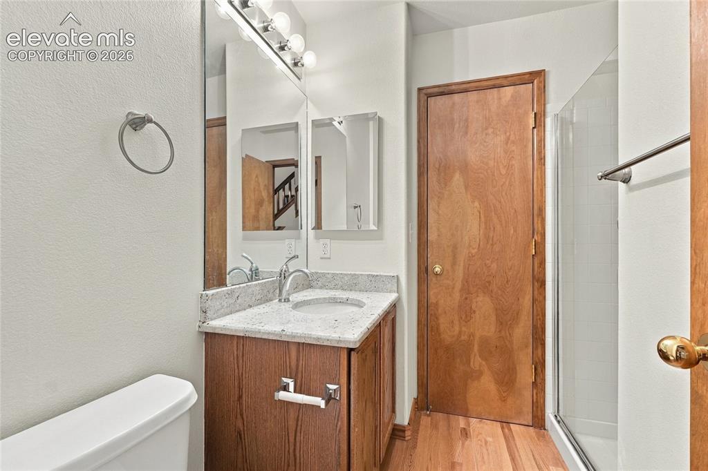 Image 12 of 30: Bathroom