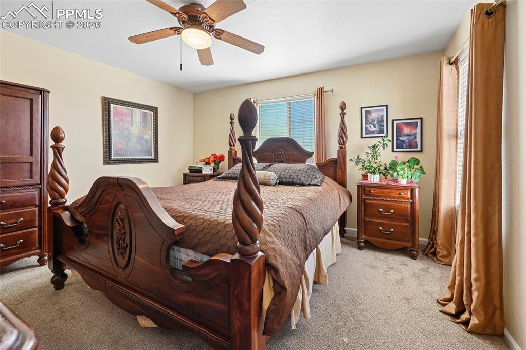 Image 21 of 27: Second Bedroom