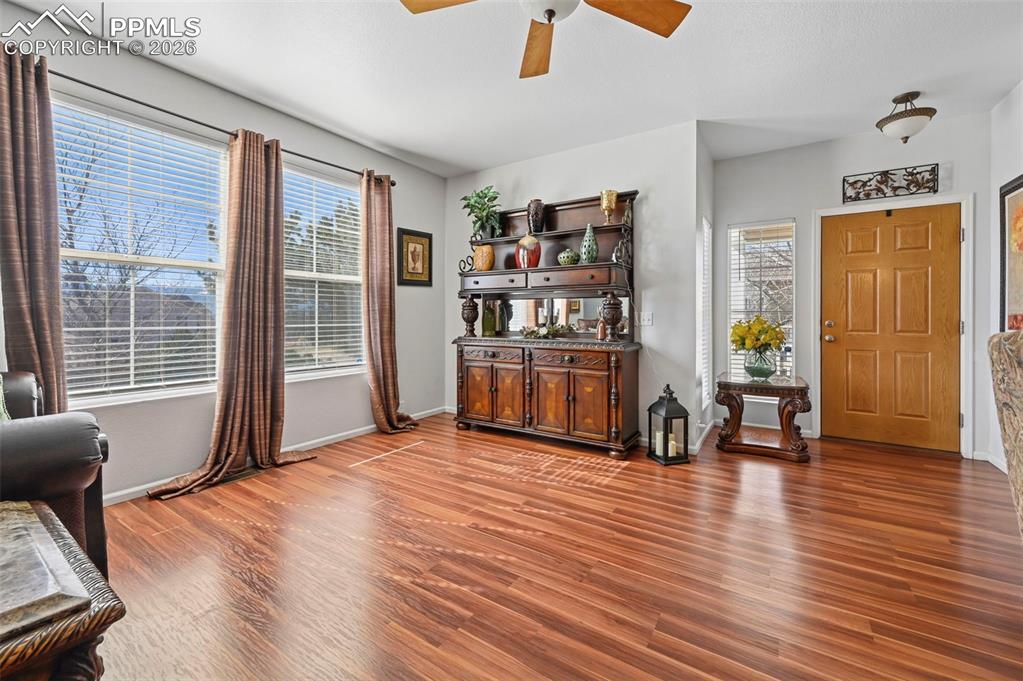 Image 3 of 27: Living Room