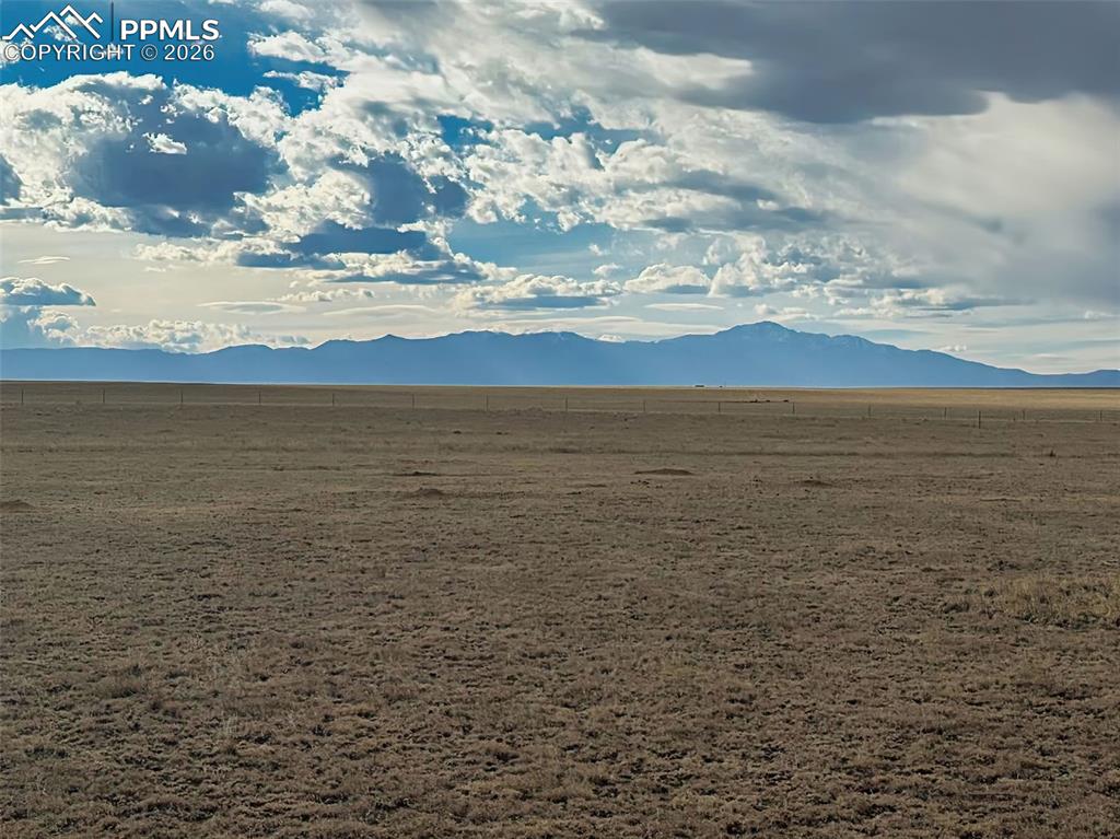 Image 2 of 13: Wide Open Grassland – Level, usable acreage with natural grasseslocated in