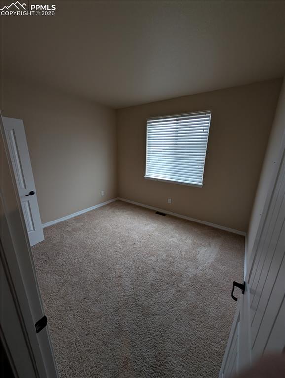 Image 19 of 35: Bedroom