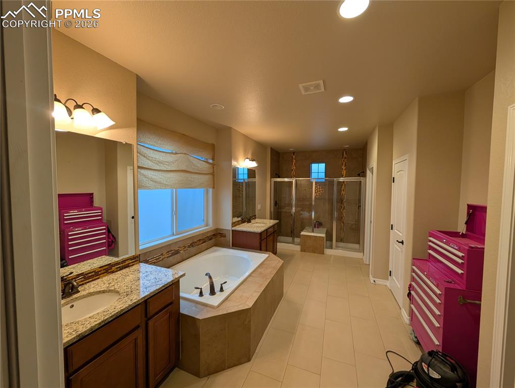 Image 25 of 35: Master Bathroom