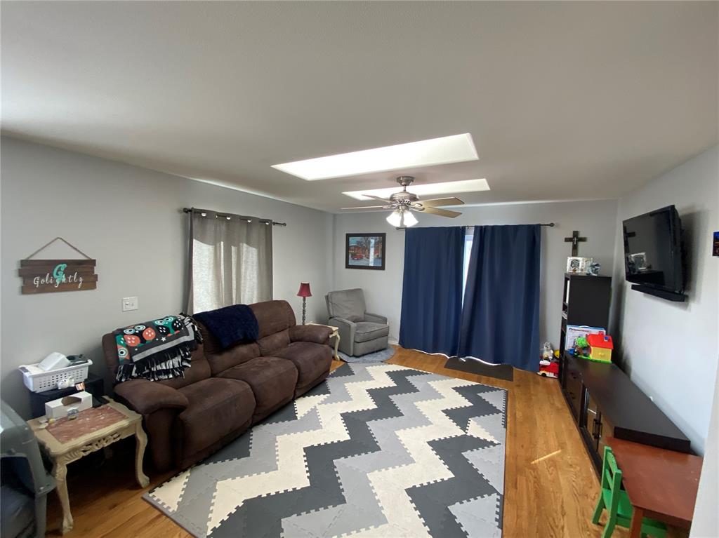 Image 2 of 13: Living Room