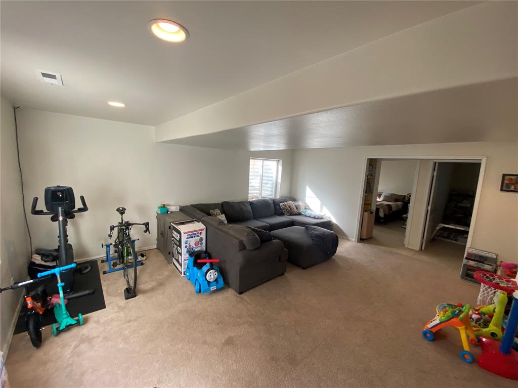 Image 9 of 13: Living Room