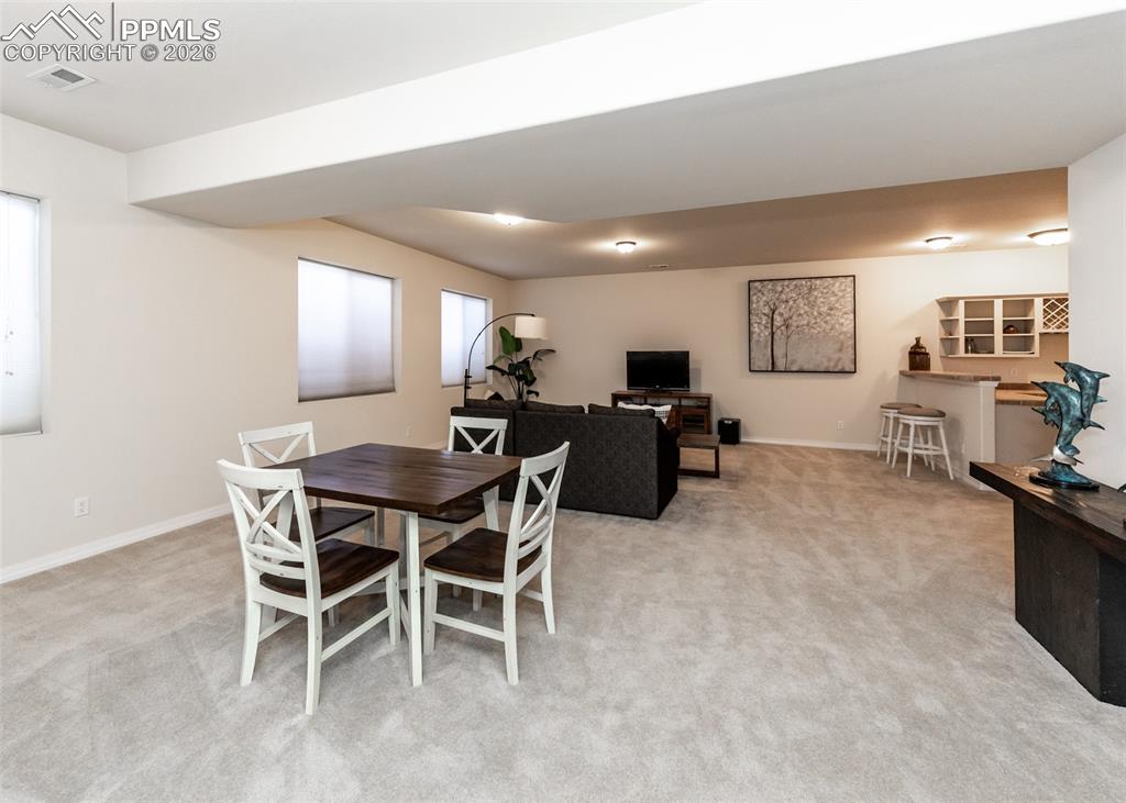 Image 35 of 50: Dining Area