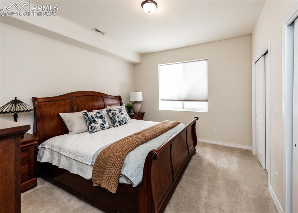 Image 41 of 50: Bedroom