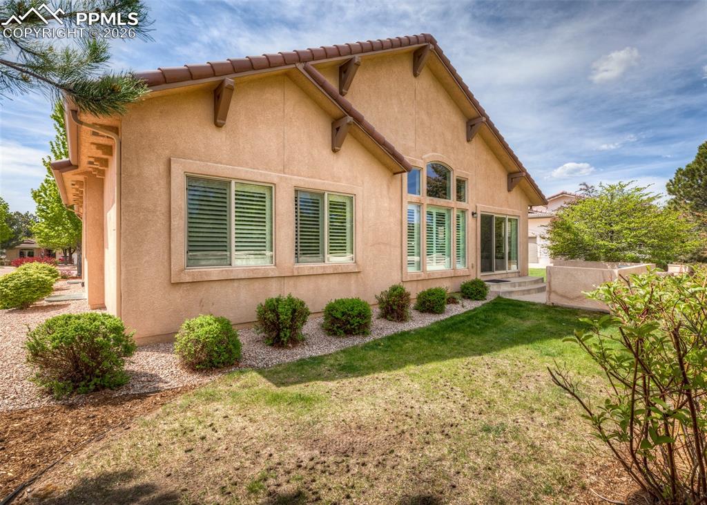 Image 48 of 50: Side of Structure