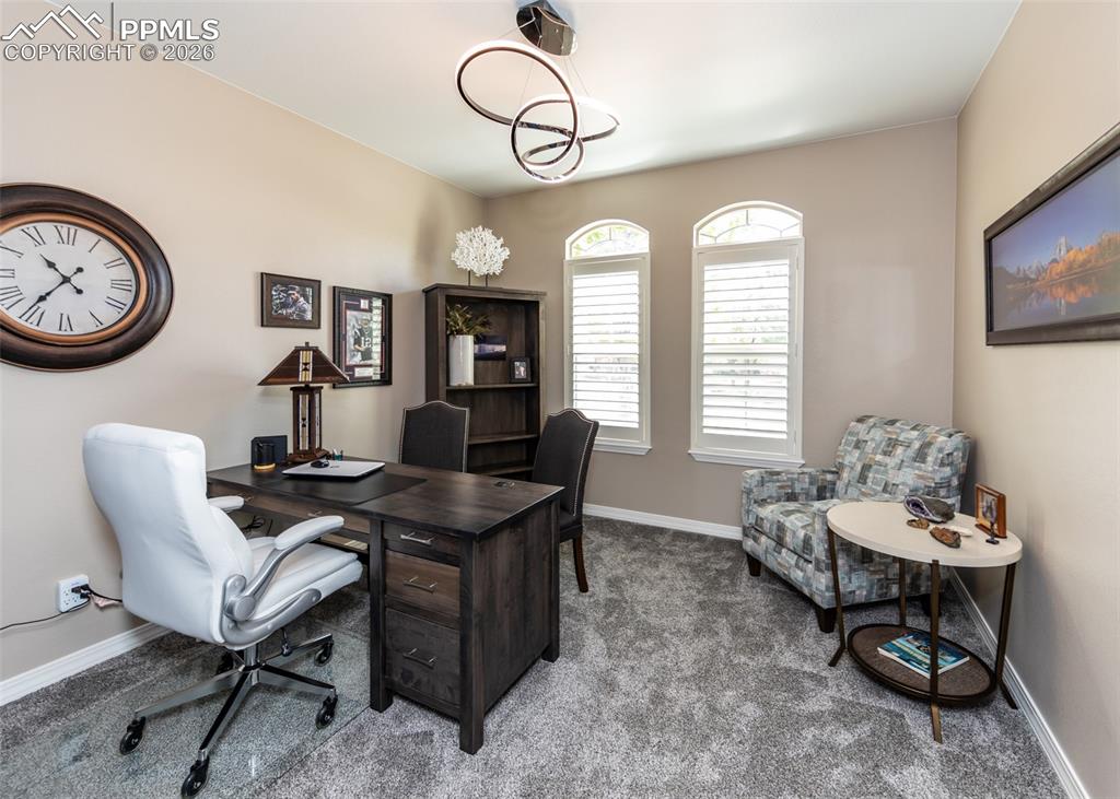 Image 6 of 50: Office