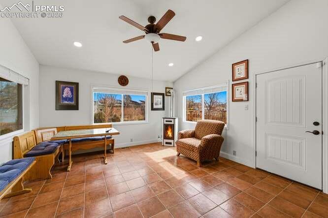 Image 16 of 50: Sitting Room