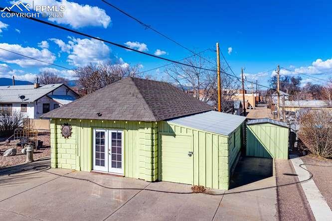 Image 42 of 50: Out Buildings