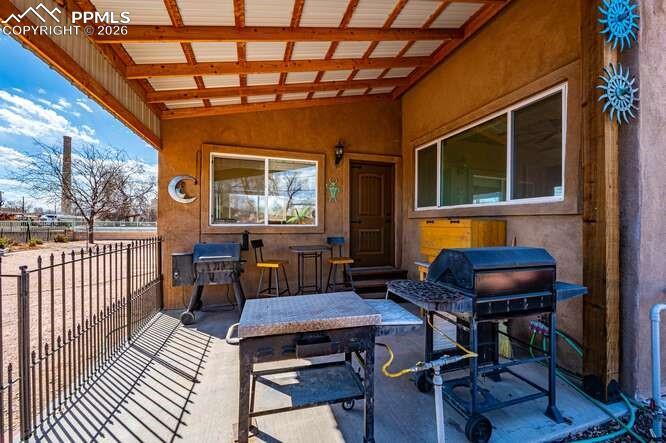 Image 47 of 50: Patio