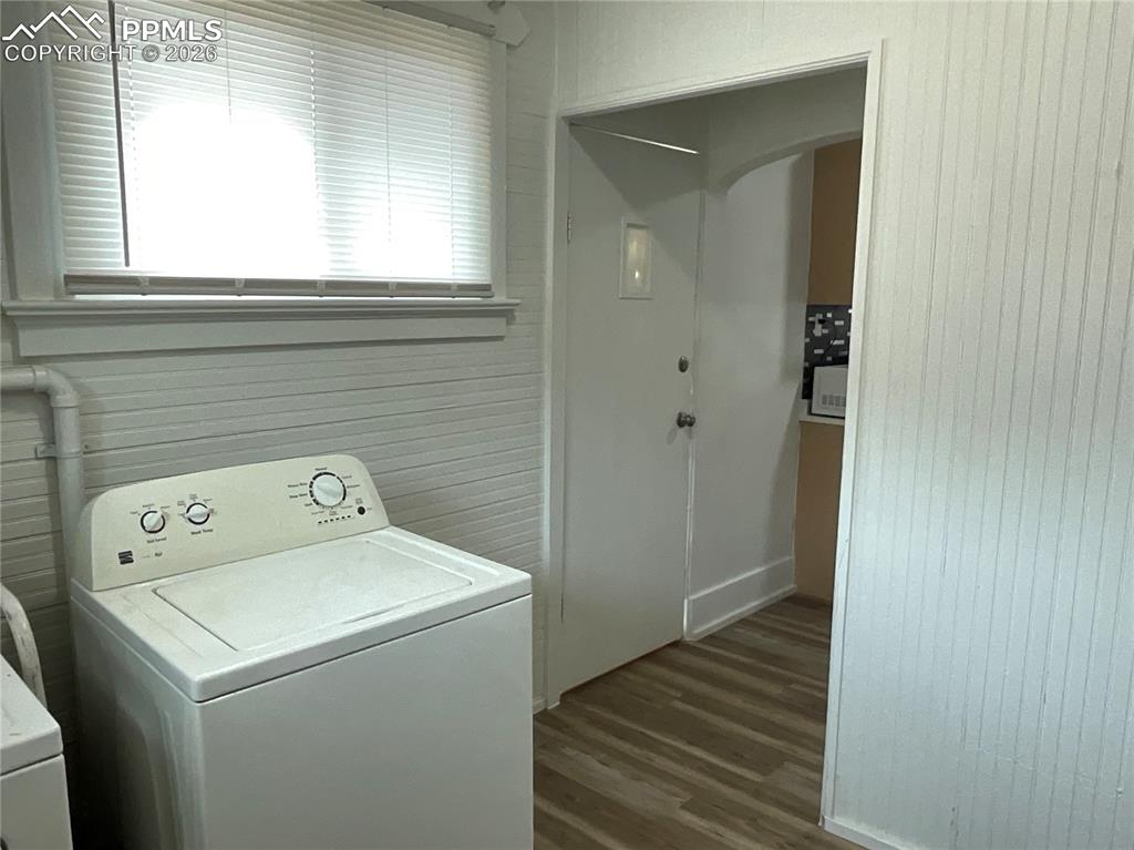 Image 25 of 31: Laundry