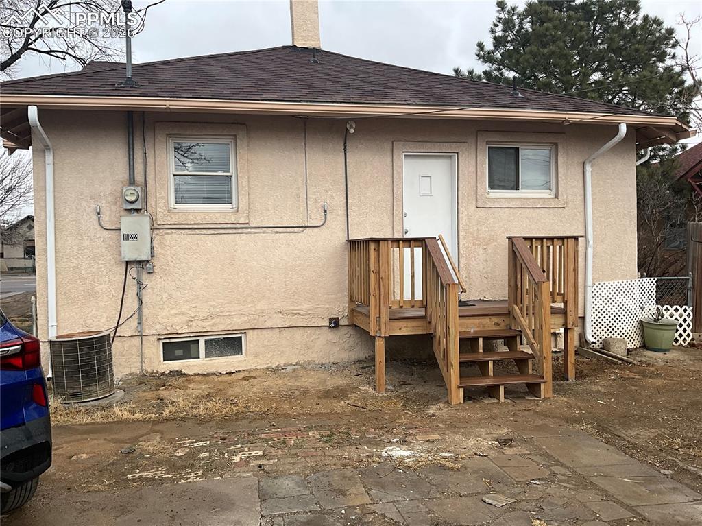 Image 5 of 31: Back of Structure