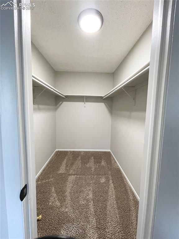 Image 11 of 21: Closet