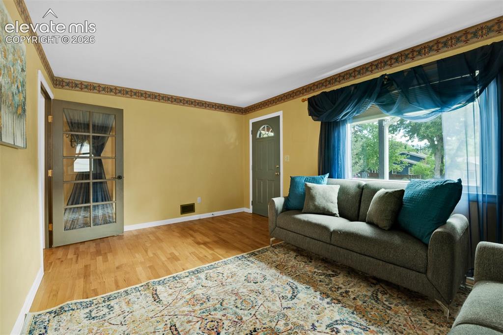 Image 15 of 49: Living Room