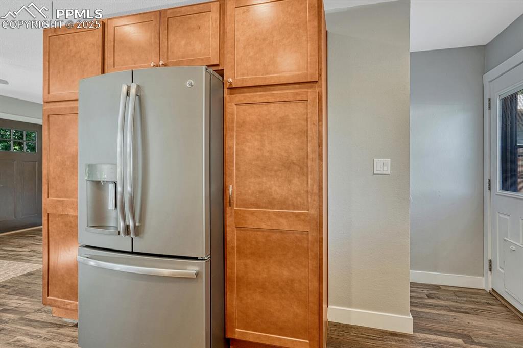 Image 15 of 36: Kitchen