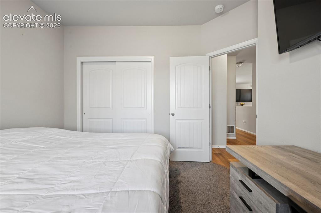 Image 22 of 42: Bedroom