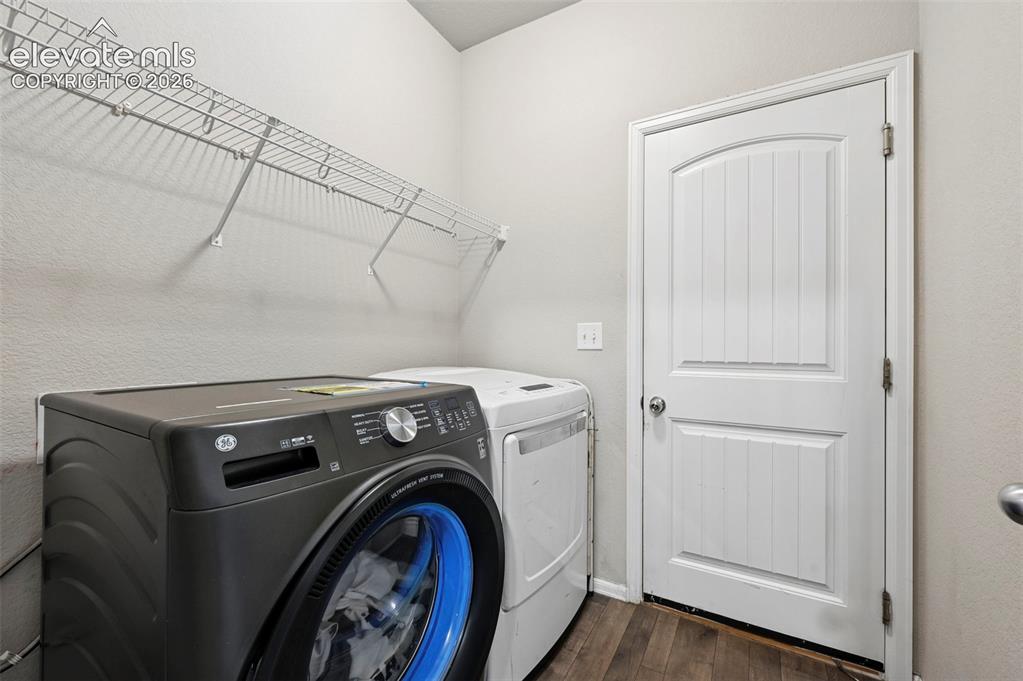 Image 23 of 42: Laundry