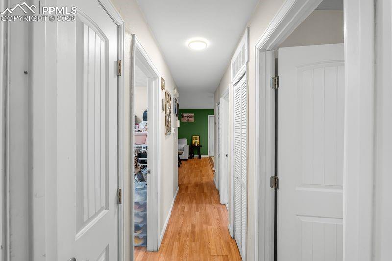 Image 10 of 20: Hallway