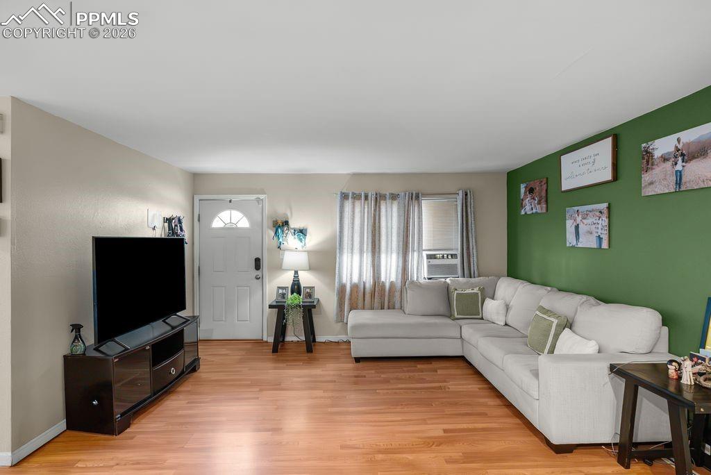 Image 4 of 20: Living Room