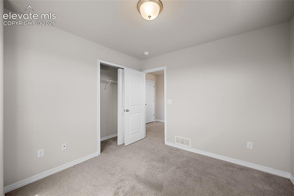 Image 19 of 45: Bedroom